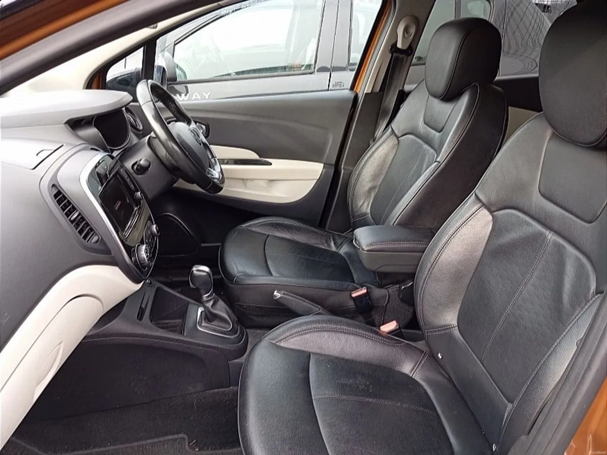 Renault Captur Tce 90 SIGNATURE X NAV - Image 4