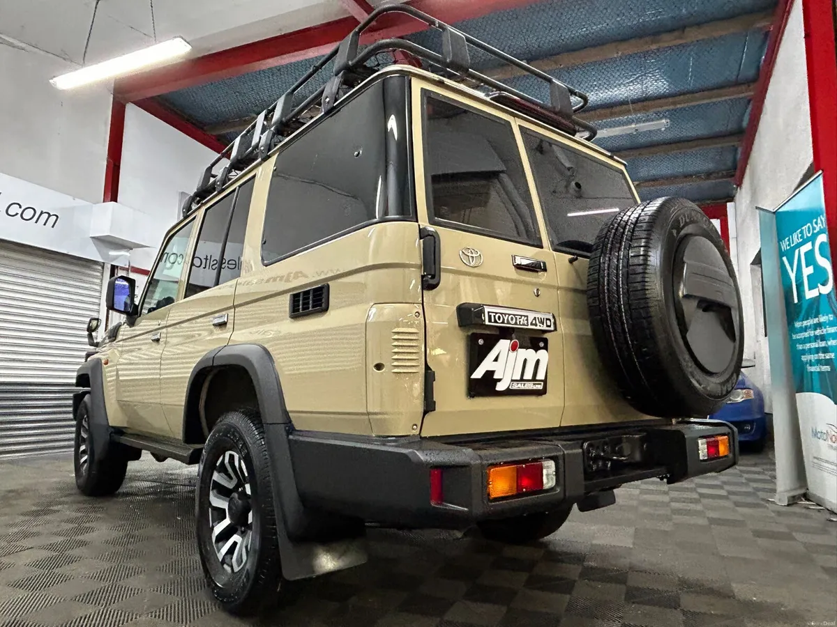 2025 TOYOTA LAND CRUISER 70 SERIES 2.8 D4D AUTO - Image 3