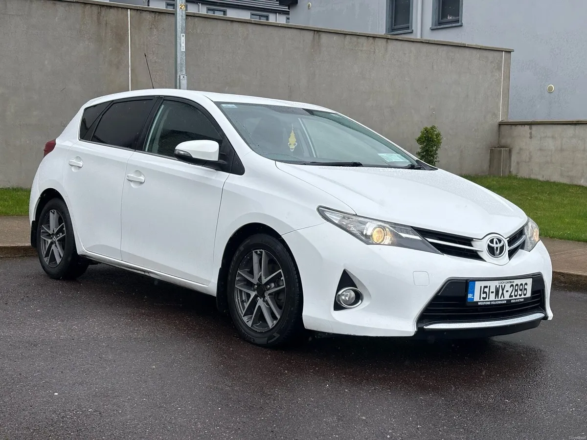 2015 TOYOTA AURIS TAX & NCT 147K - Image 1