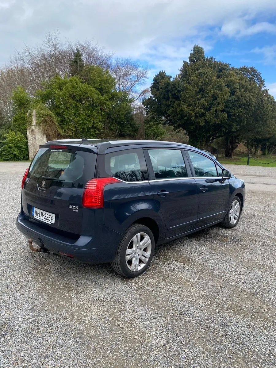 2014 Automatic Peugeot 5008 - Image 6
