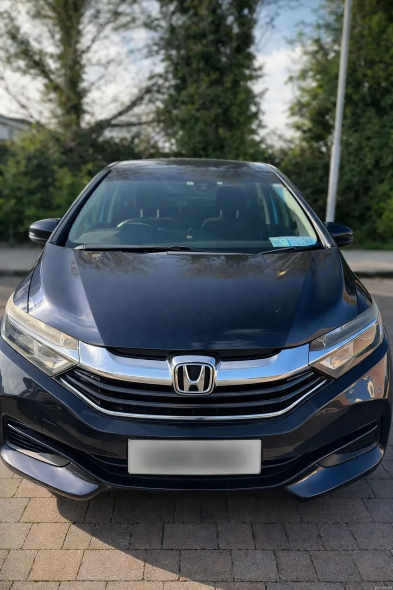 2017 Honda Shuttle Hybrid - Image 2