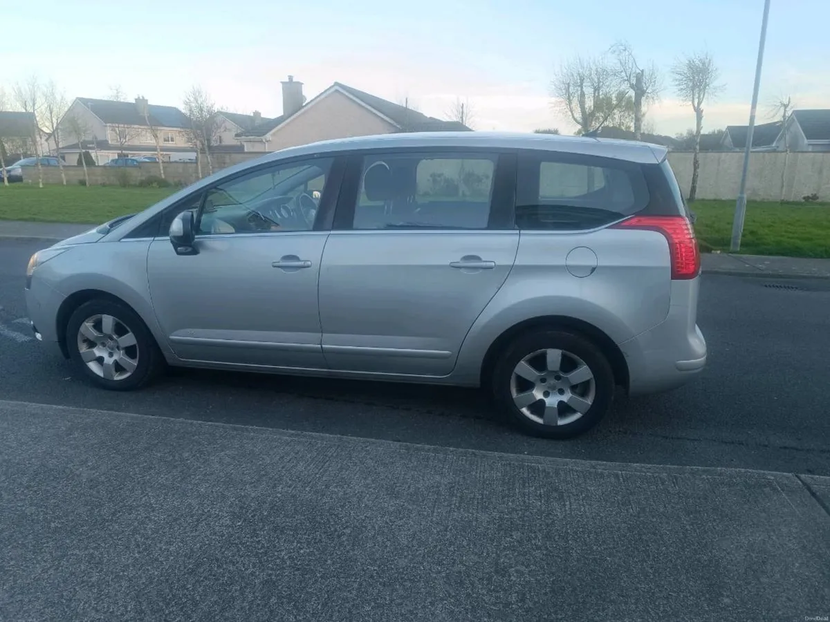 Peugeot 5008 - Image 3