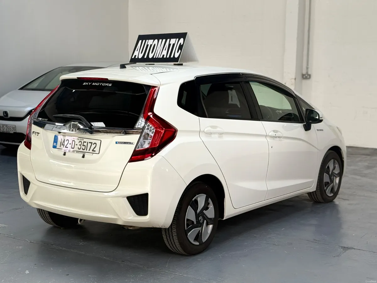 2014 Honda JAZZ/Fit 1.5 Hybrid Automatic - Image 3