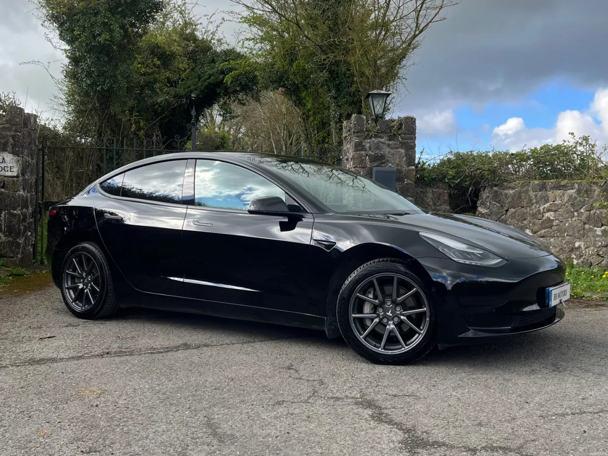 Tesla Model 3 Standard Range Plus - Image 3