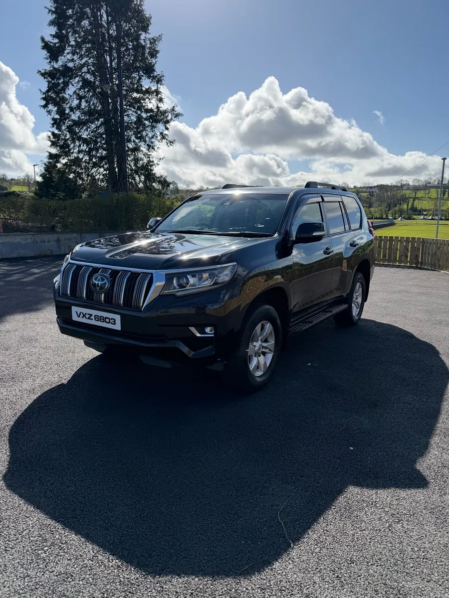 Toyota Land Cruiser LWB 2.8 D-4D Auto - Image 2