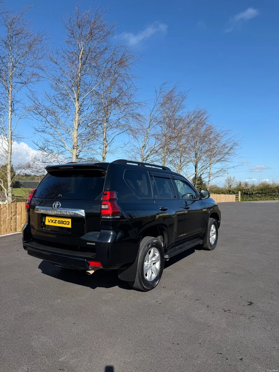 Toyota Land Cruiser LWB 2.8 D-4D Auto - Image 4