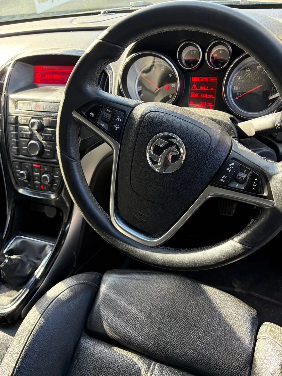 Vauxhall Astra 2015 - Image 3