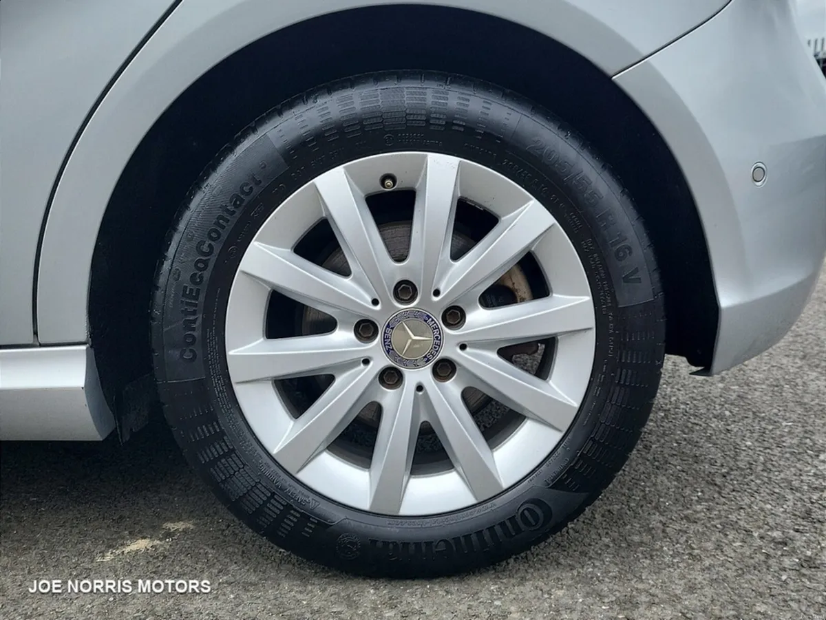 Mercedes-Benz A-Class A180 1.6 AUTOMATIC - Image 5