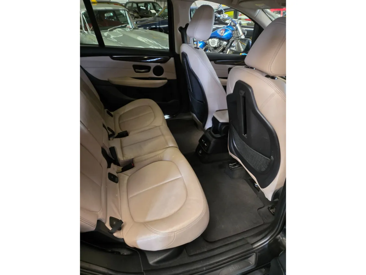 BMW 2-Series 218D LUXURY ZL2K 4DR// FULL BEIGE LEA - Image 4