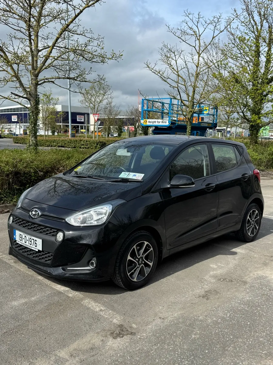 Hyundai i10 Deluxe Automatic 26k km - Image 4