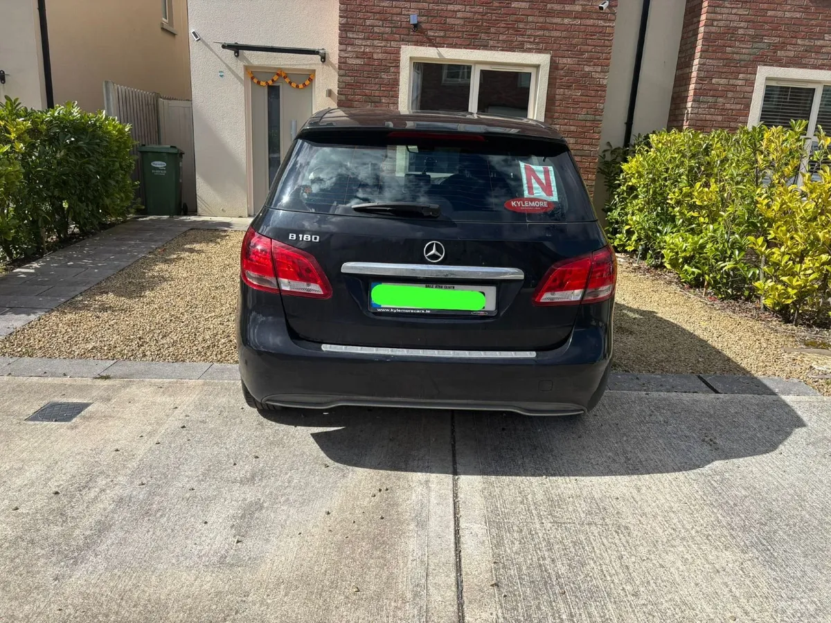 Mercedes-Benz B-Class 2017 - Image 2