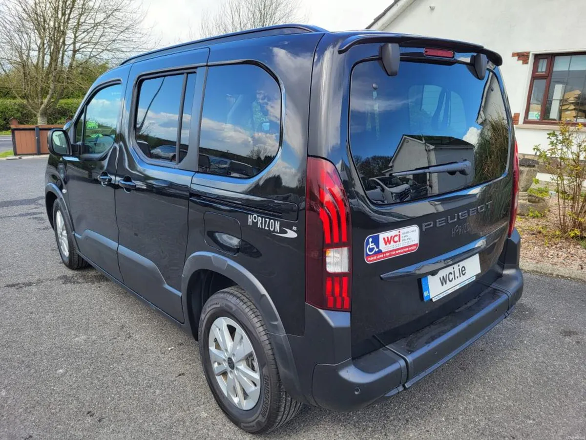 Wheelchair Taxi New - Image 4