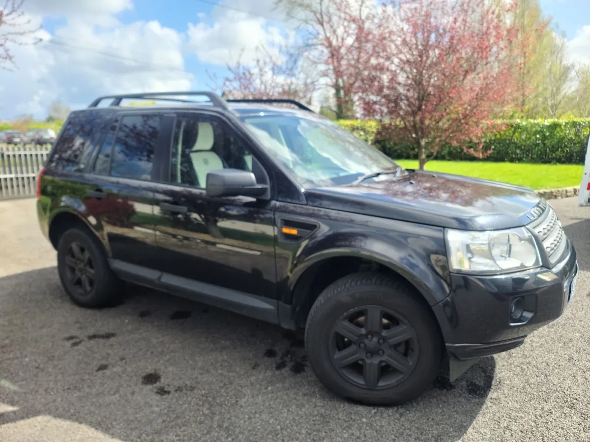 Land Rover Freelander 2011 - Image 1
