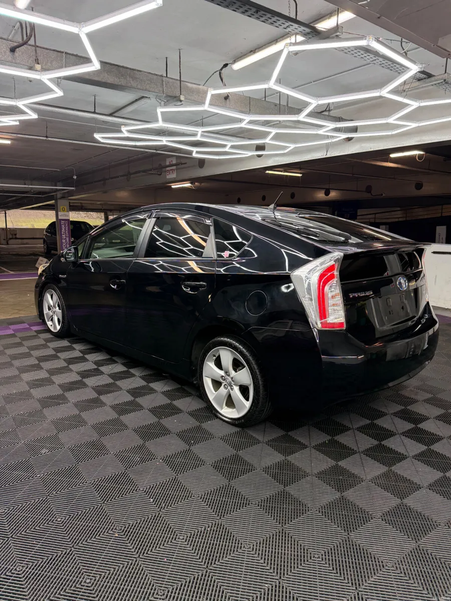 2012 Toyota Prius 1.8 Hybrid - VERY HIGH SPEC - Image 6