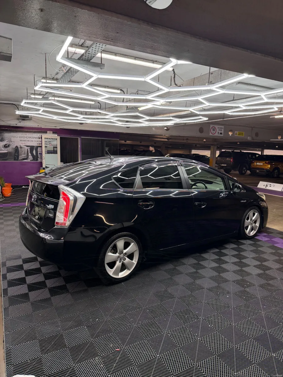 2012 Toyota Prius 1.8 Hybrid - VERY HIGH SPEC - Image 4