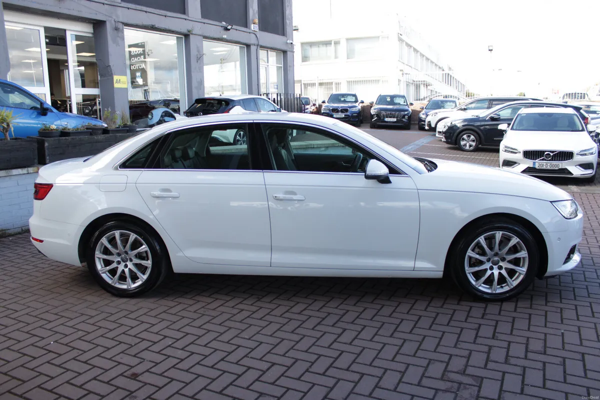2016 AUDI A4 SALOON 4DR AUTO 2.0TFSI - Image 3