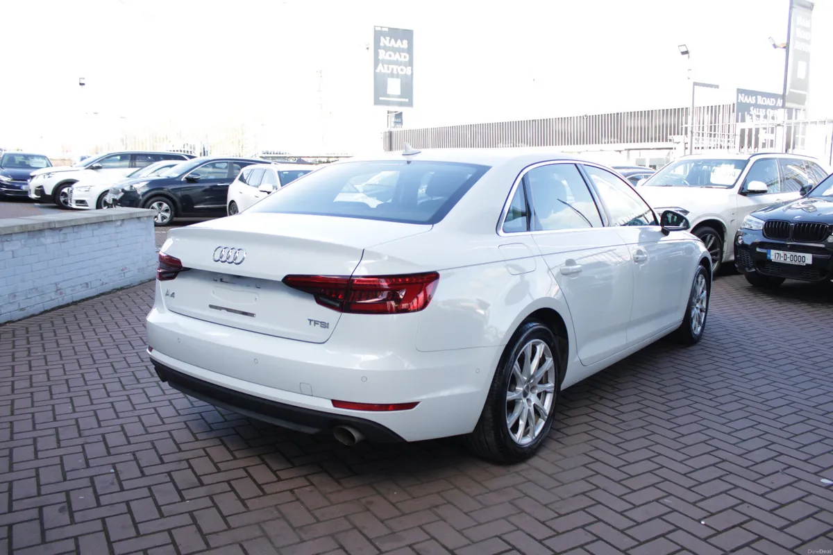 2016 AUDI A4 SALOON 4DR AUTO 2.0TFSI - Image 4