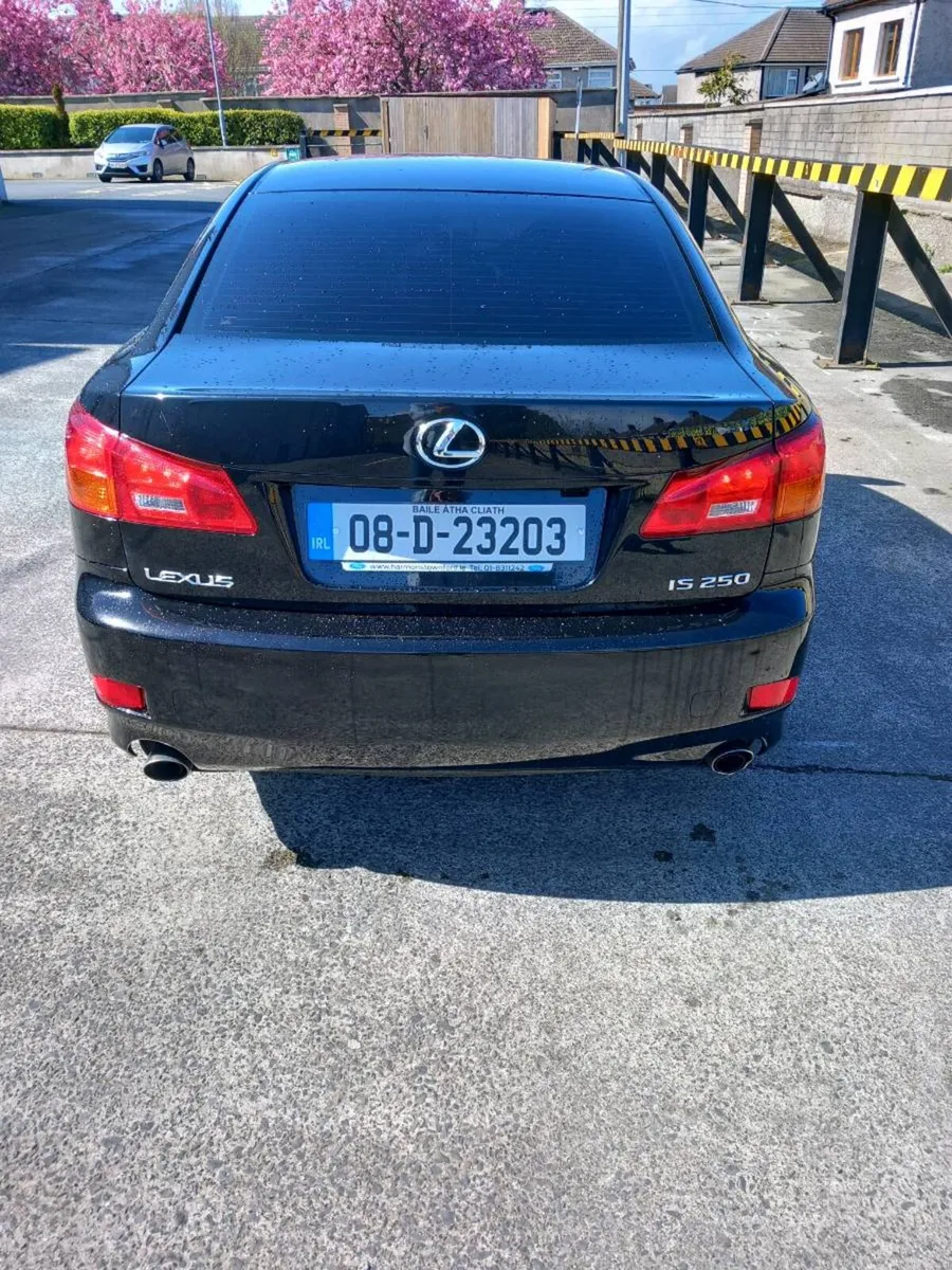 Lexus is 250 - Image 2