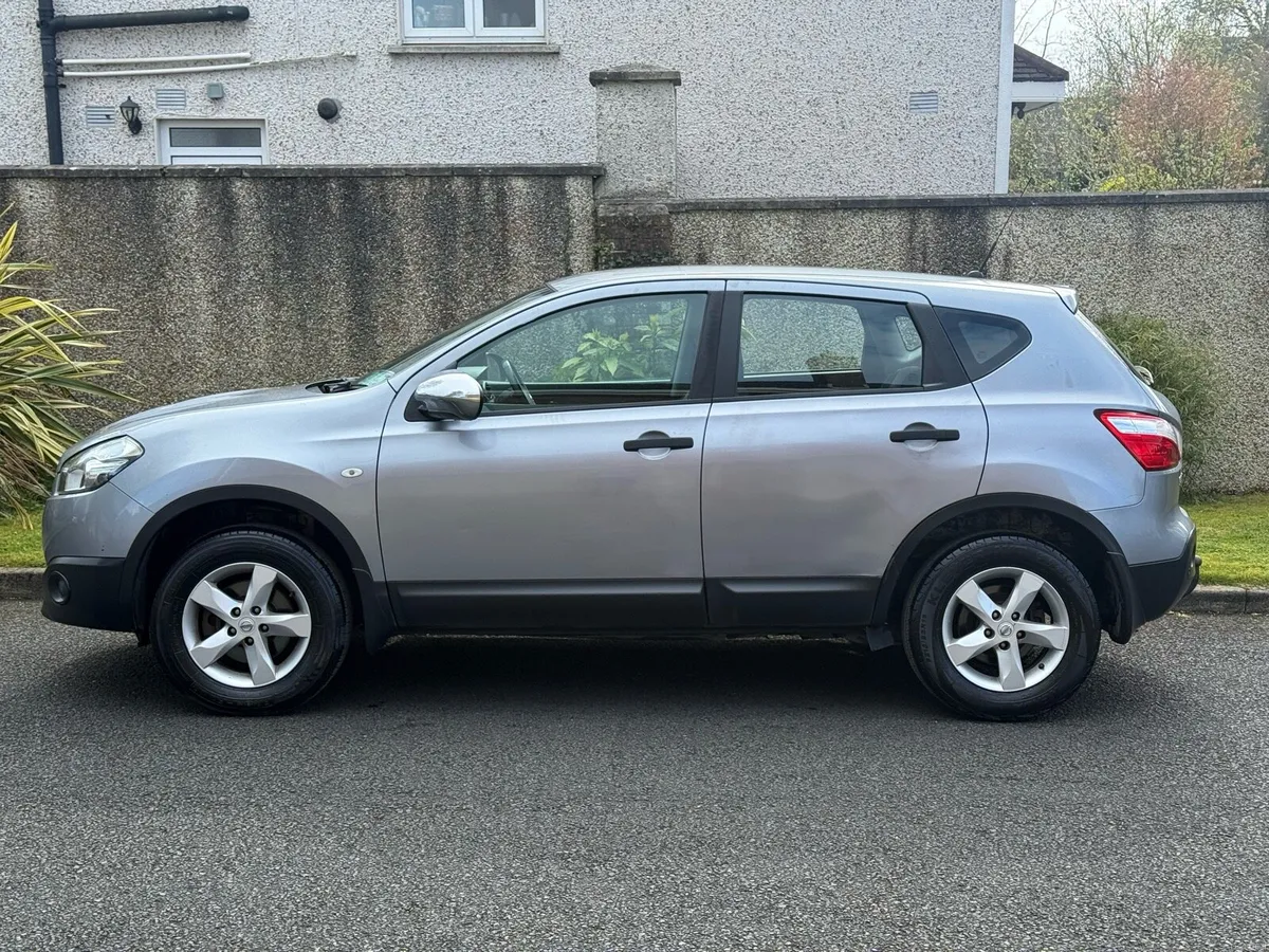 10 Qashqai 248kms NCT 07/26 TAX 05/26 - Image 2