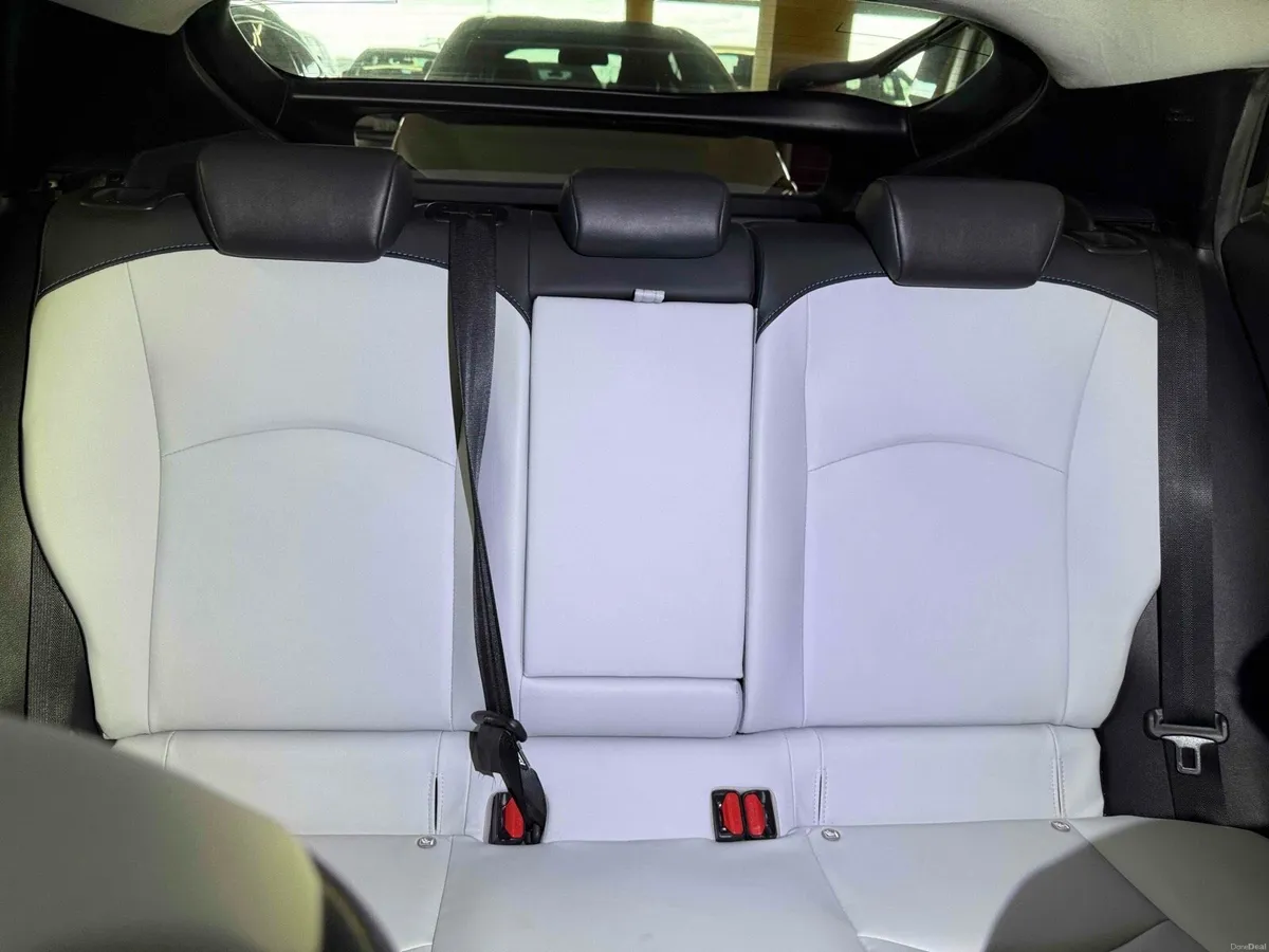 2019 Toyota Prius Tesla Style Screen 59k km Superb - Image 2