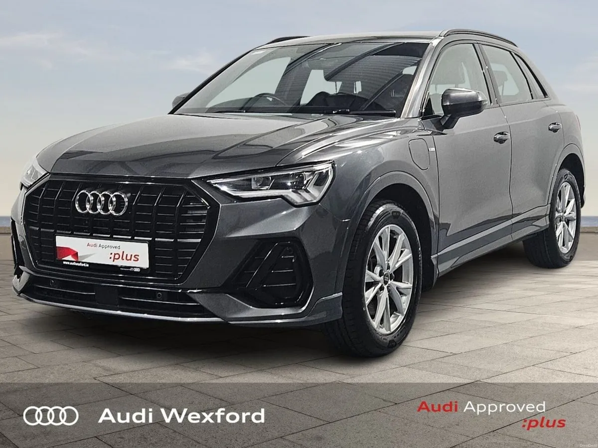 Audi Q3 45 TFSI E S Tronic S line Black Edition €3 - Image 3