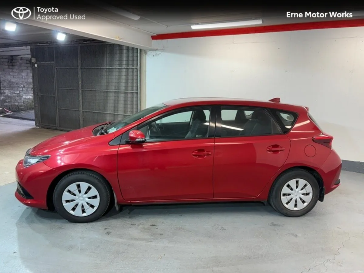 Toyota Auris 1.33 TERRA *REDUCED BY €1000* - Image 2