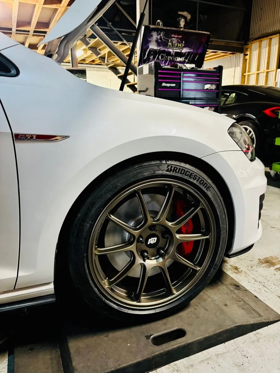 Golf GTI - Image 2
