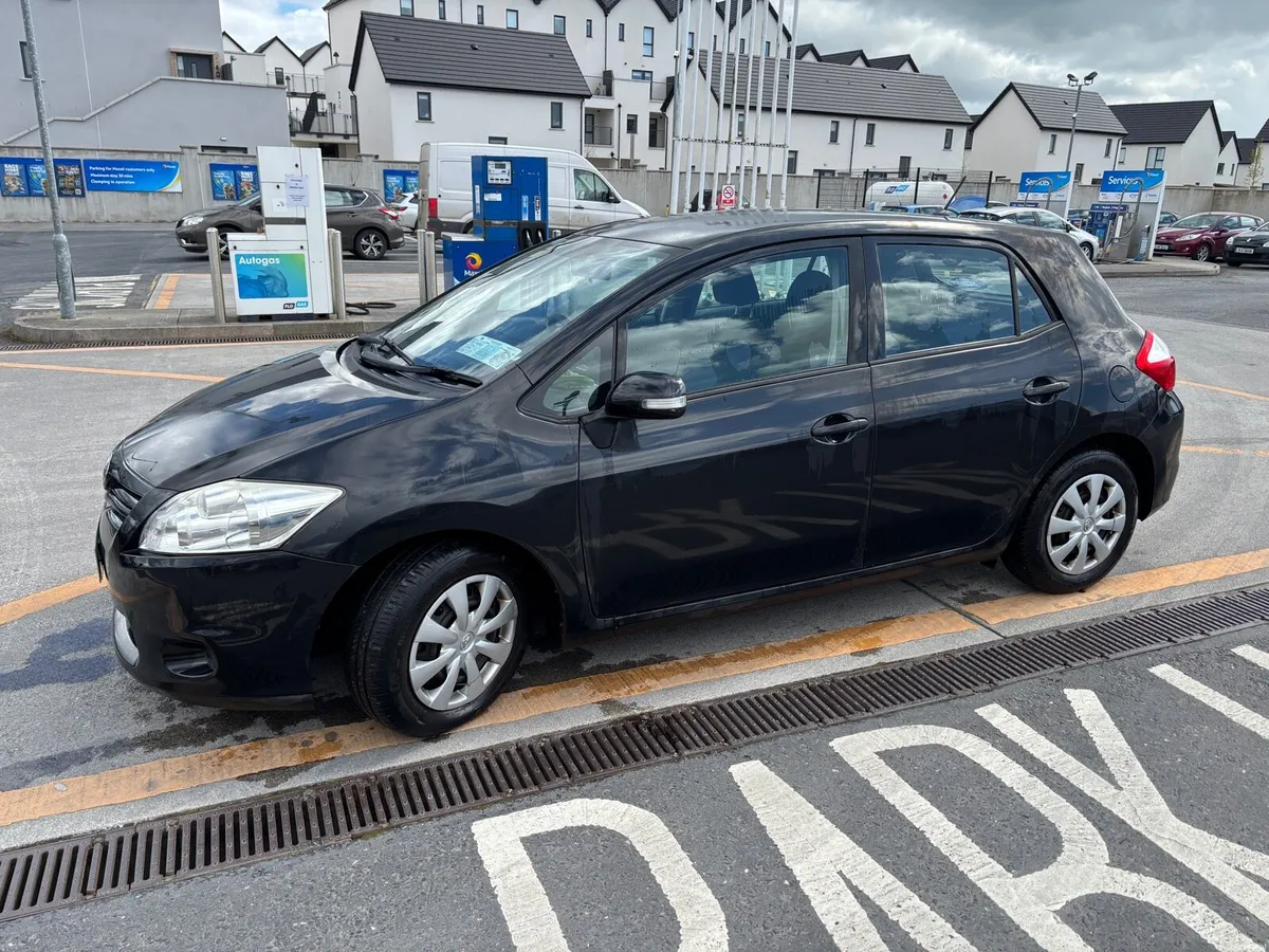 Toyota Auris - Image 3