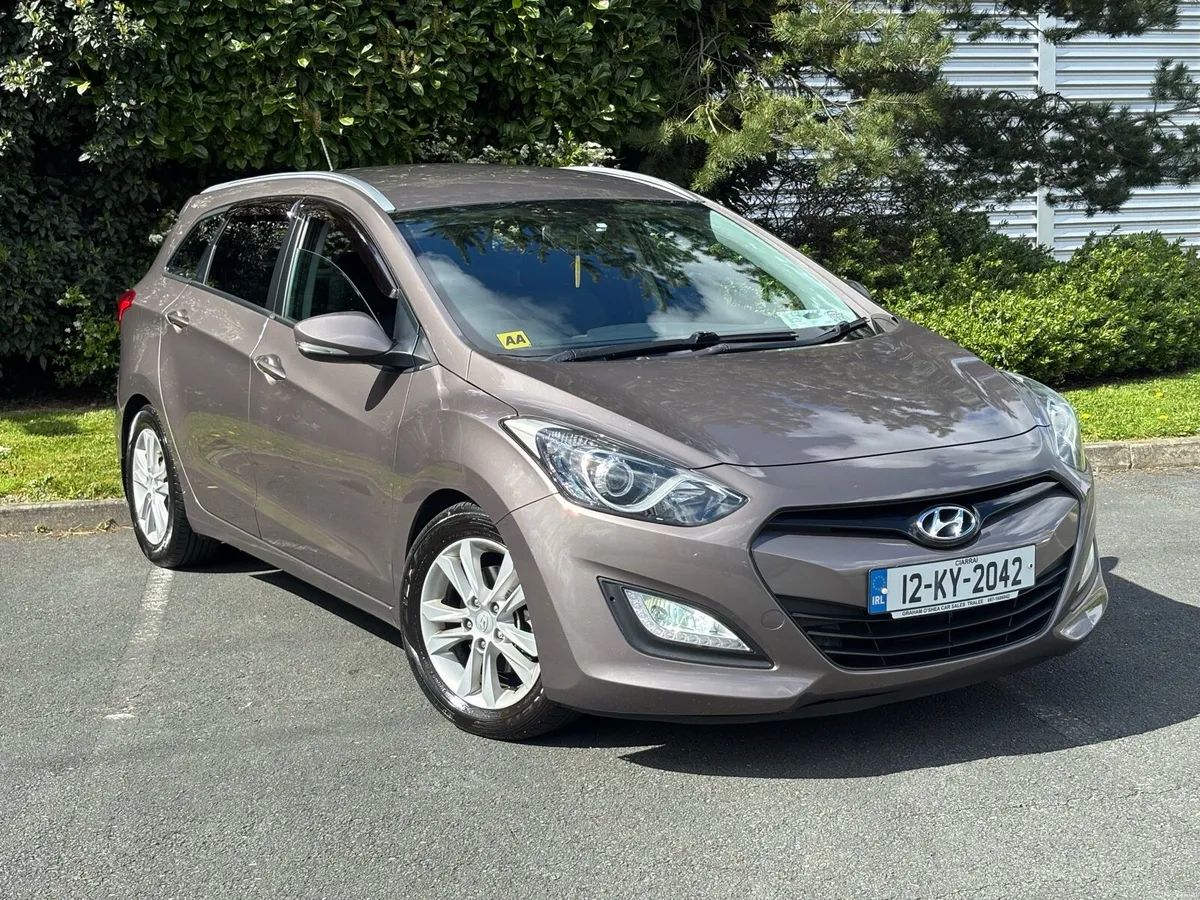 Hyundai i30 1.6 CRDI 2012 TAX & NCT High Spec - Image 3