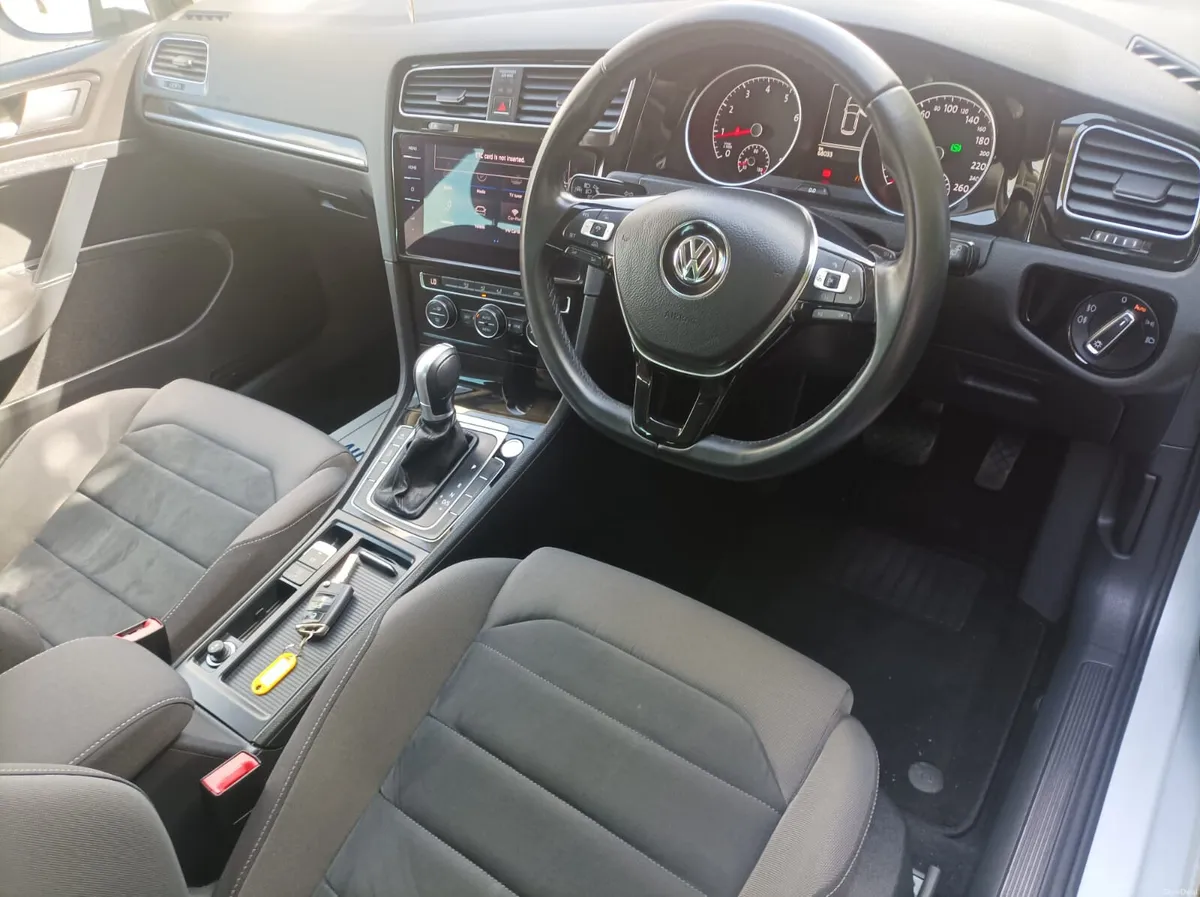 Volkswagen Golf 1.4 TSI Highline Automatic, 2018 - Image 2