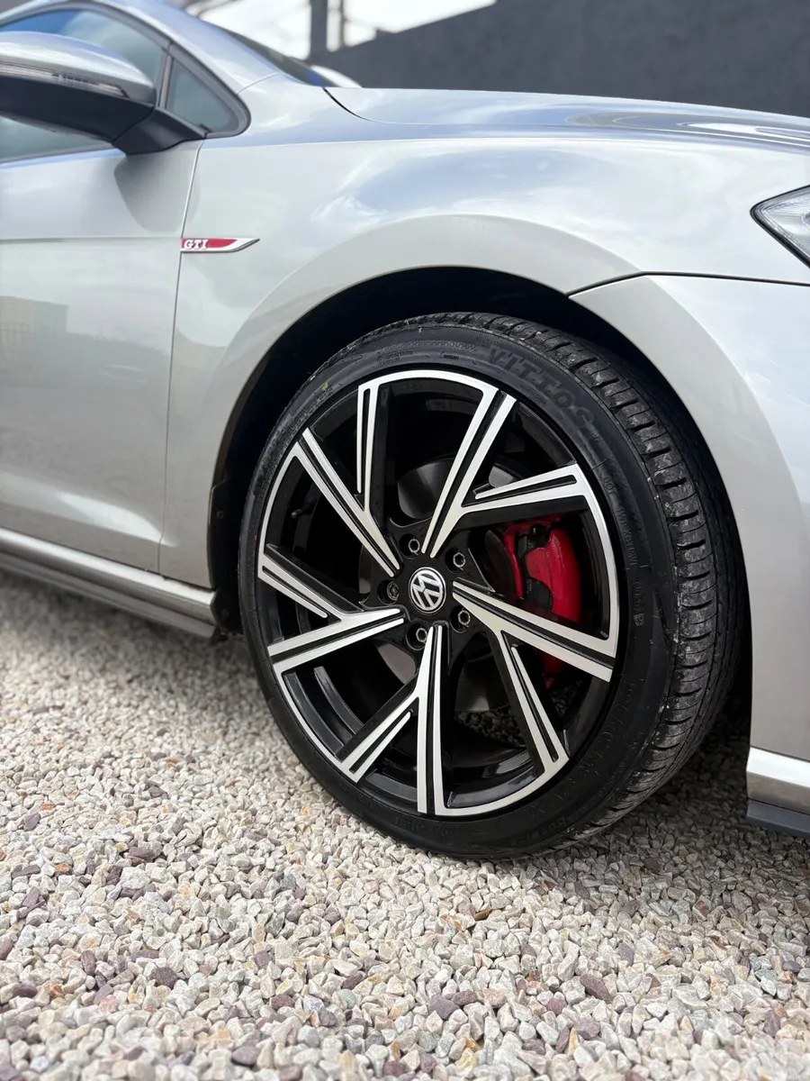 Volkswagen Golf GTi 2.0 TSi Automatic Mk7.5 - Image 4