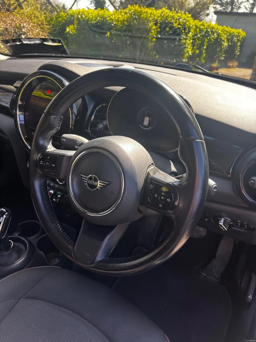 Mini Cooper 2022 - Image 3