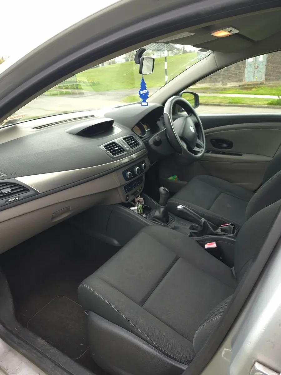 Renault Megane 2012 - Image 2