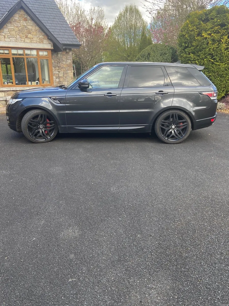 Range Rover Sport - Image 1