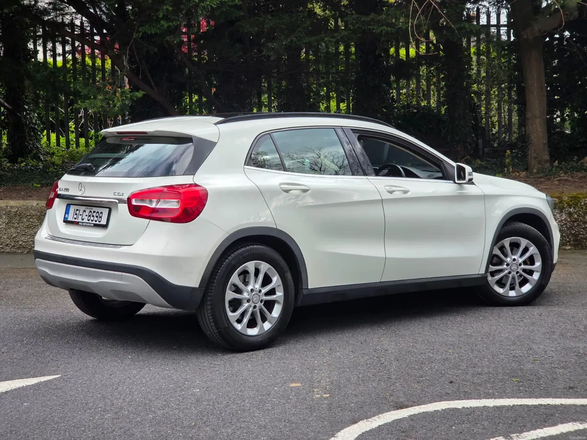 Mercedes-Benz GLA 2015 - Image 2