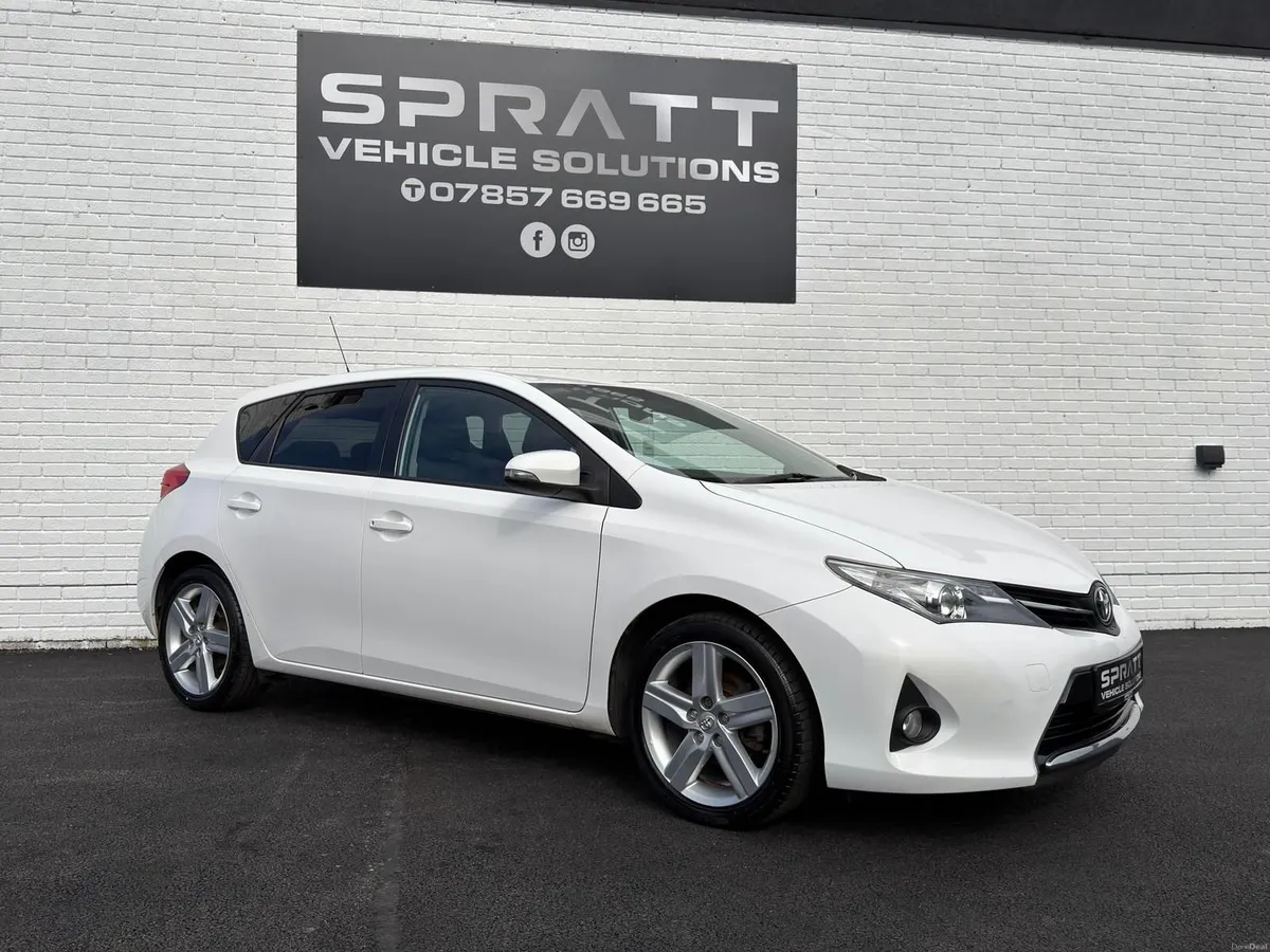 2013 Toyota Auris 1.6 V-Matic Sport *NI CAR* - Image 4