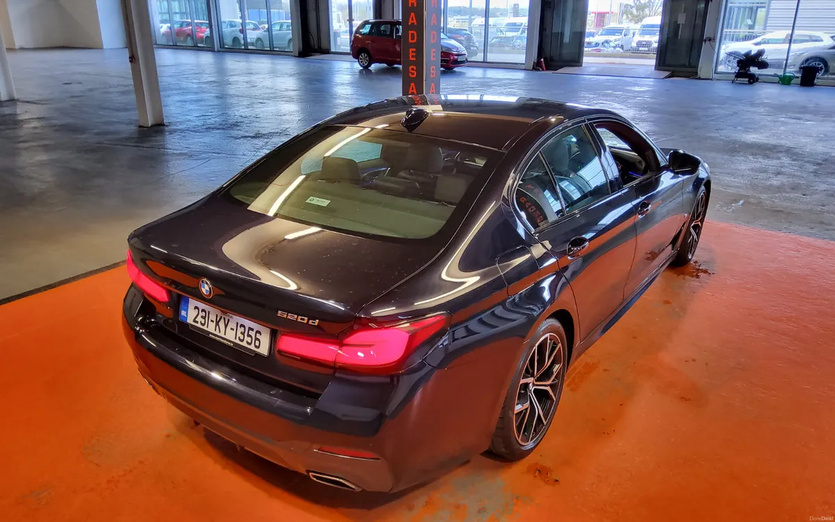 BMW 5-Series 2023 - Image 3