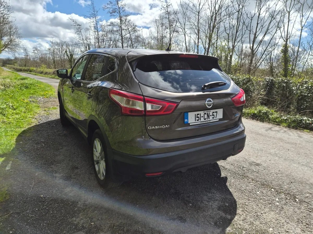 Nissan Qashqai LOW MILES - Image 3