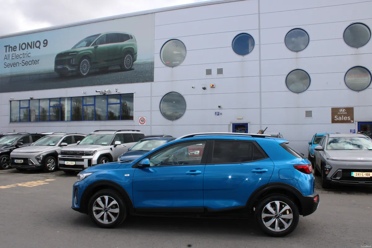 Kia Stonic 2023 - Image 2