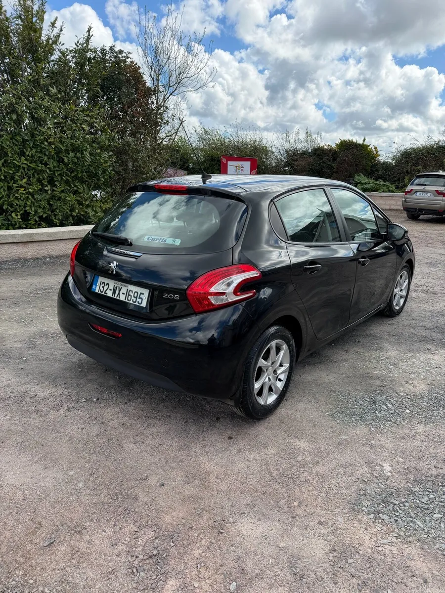 Peugeot 208 - Image 3
