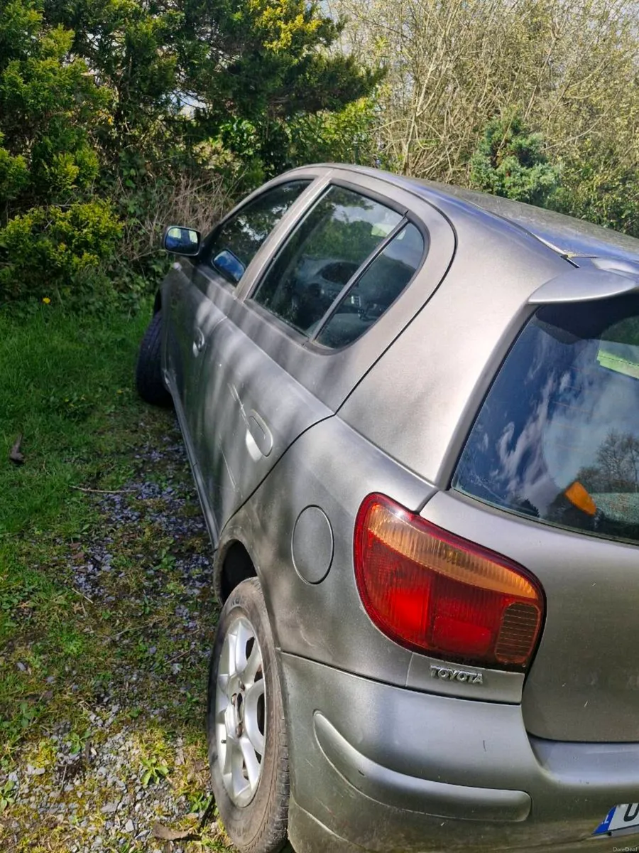 Toyota yaris - Image 4