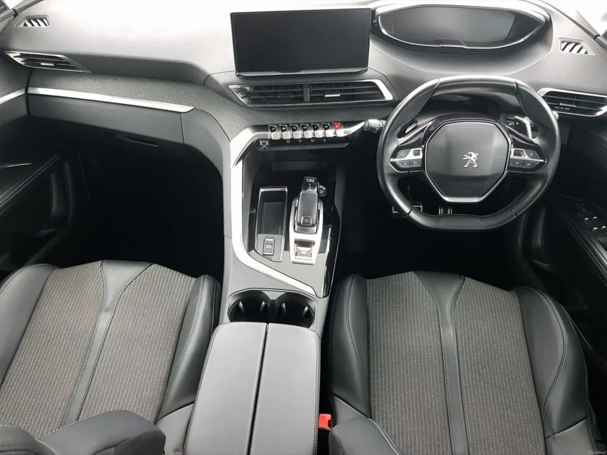 Peugeot 5008 1.2 PureTech 130bhp Auto Allure - Image 3