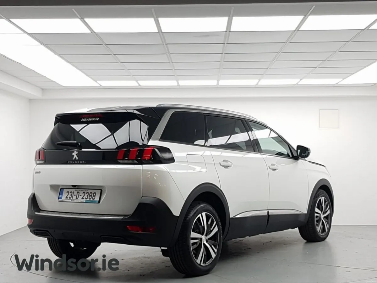 Peugeot 5008 1.2 PureTech 130bhp Auto Allure - Image 4