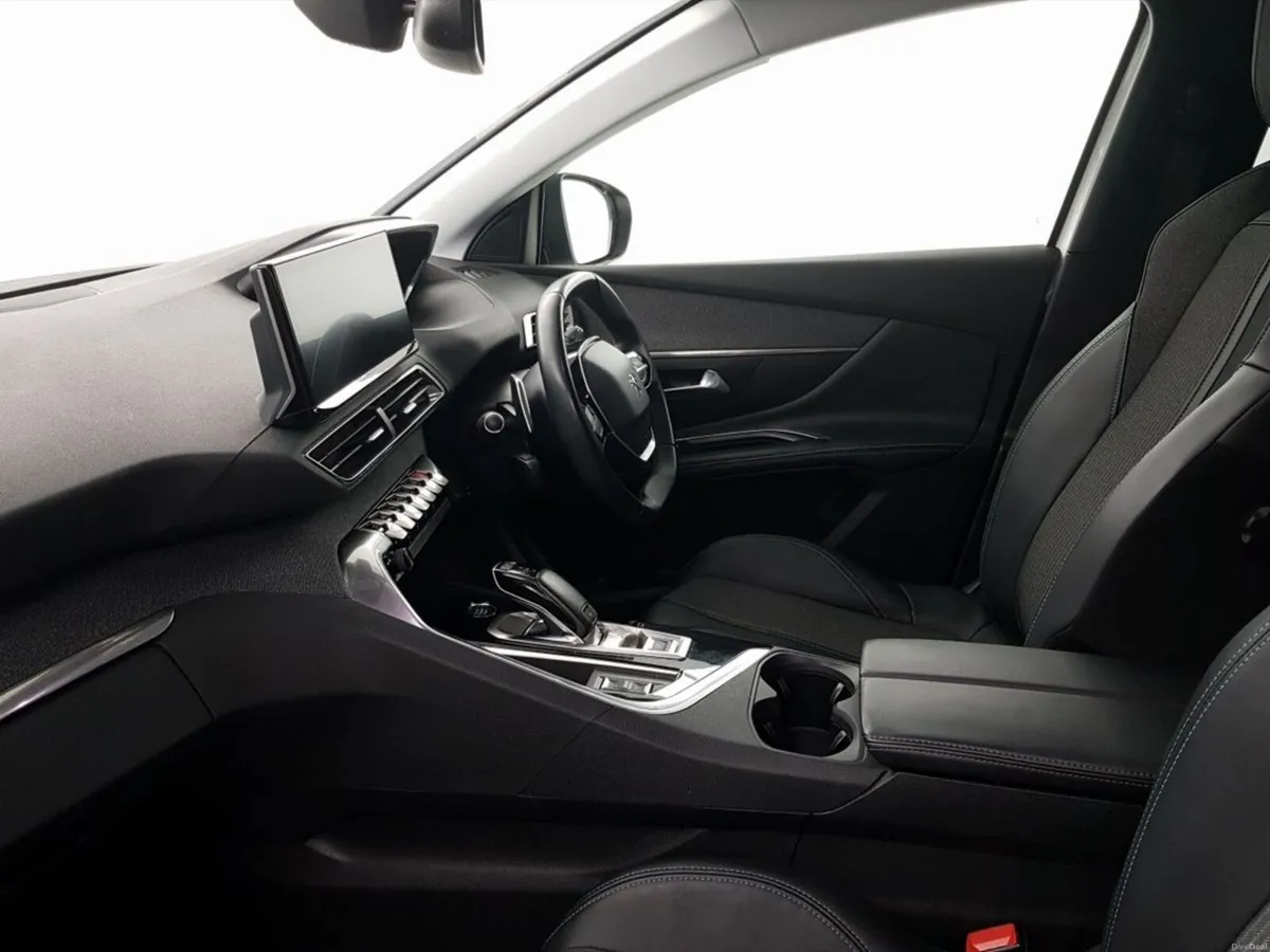 Peugeot 5008 1.2 PureTech 130bhp Auto Allure - Image 4