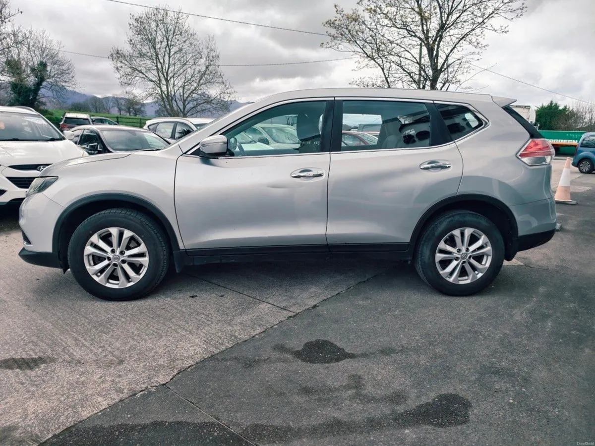 Nissan X-Trail 1.6d XE 7 Seats - Image 2