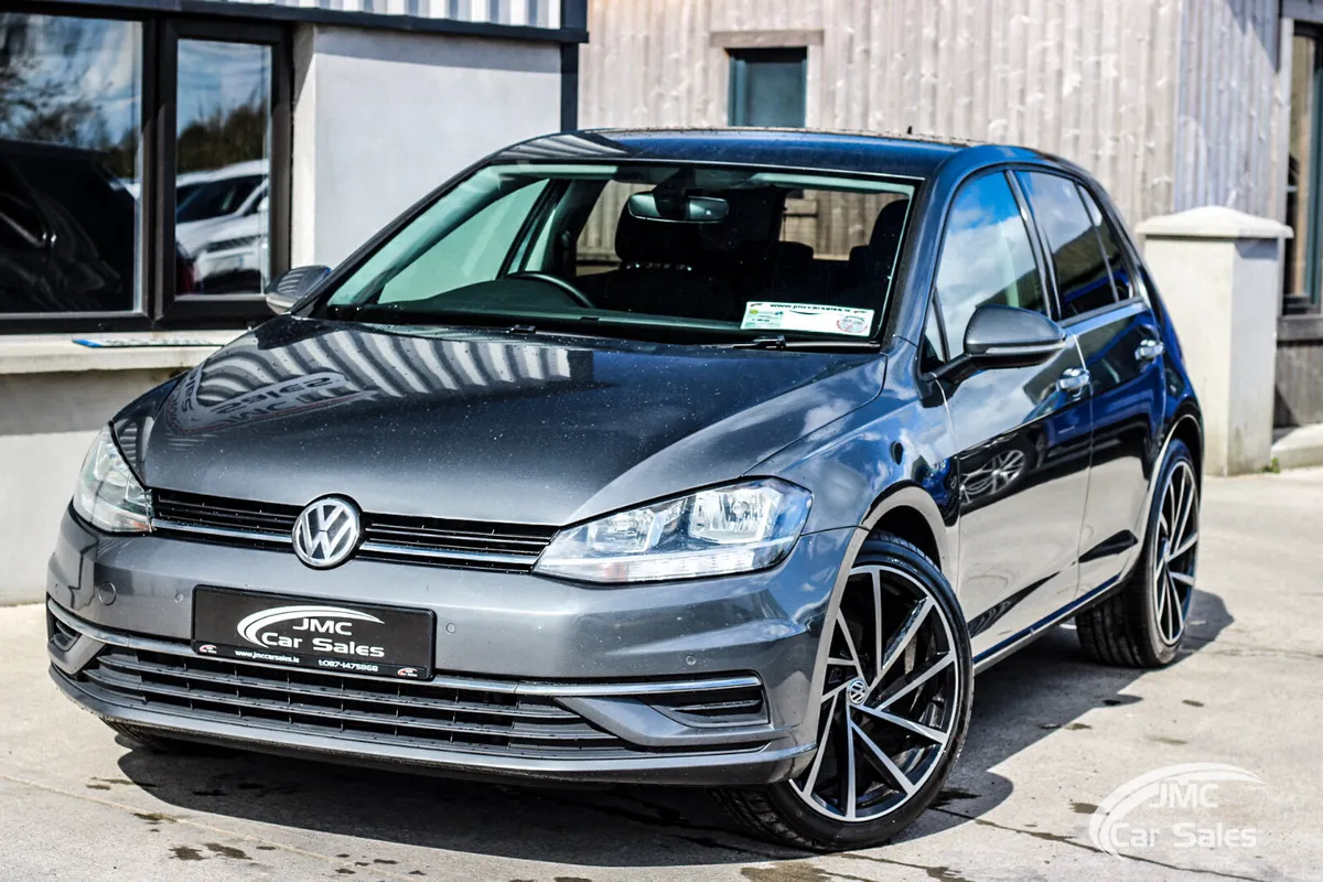 2018 VOLKSWAGEN GOLF TRENDLINE - Image 1