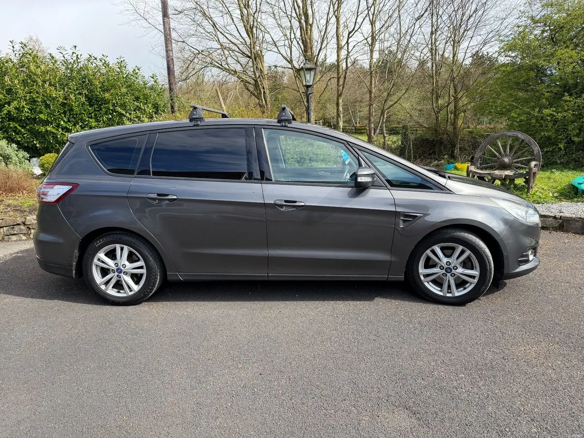 Ford S-Max 2017 - Image 2