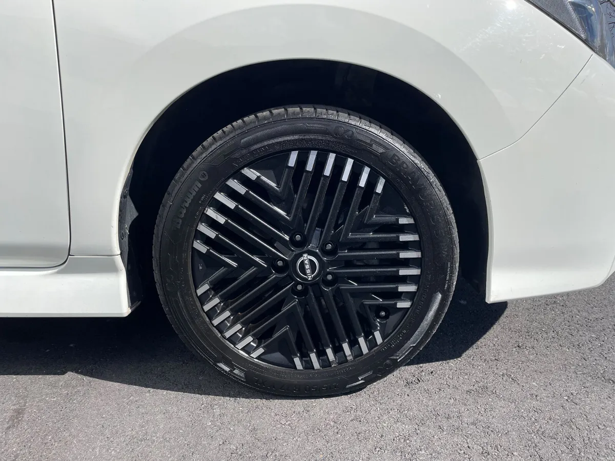 62KWH-SOH 92.4% APPLE PLAY-REVERSE CAMERA-120TAX - Image 3