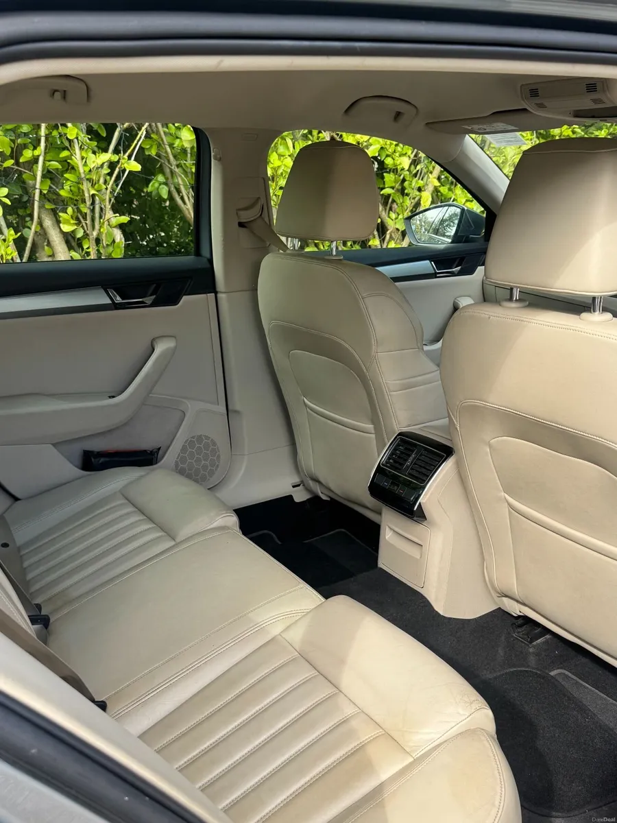 Skoda Superb 2016 - Image 4