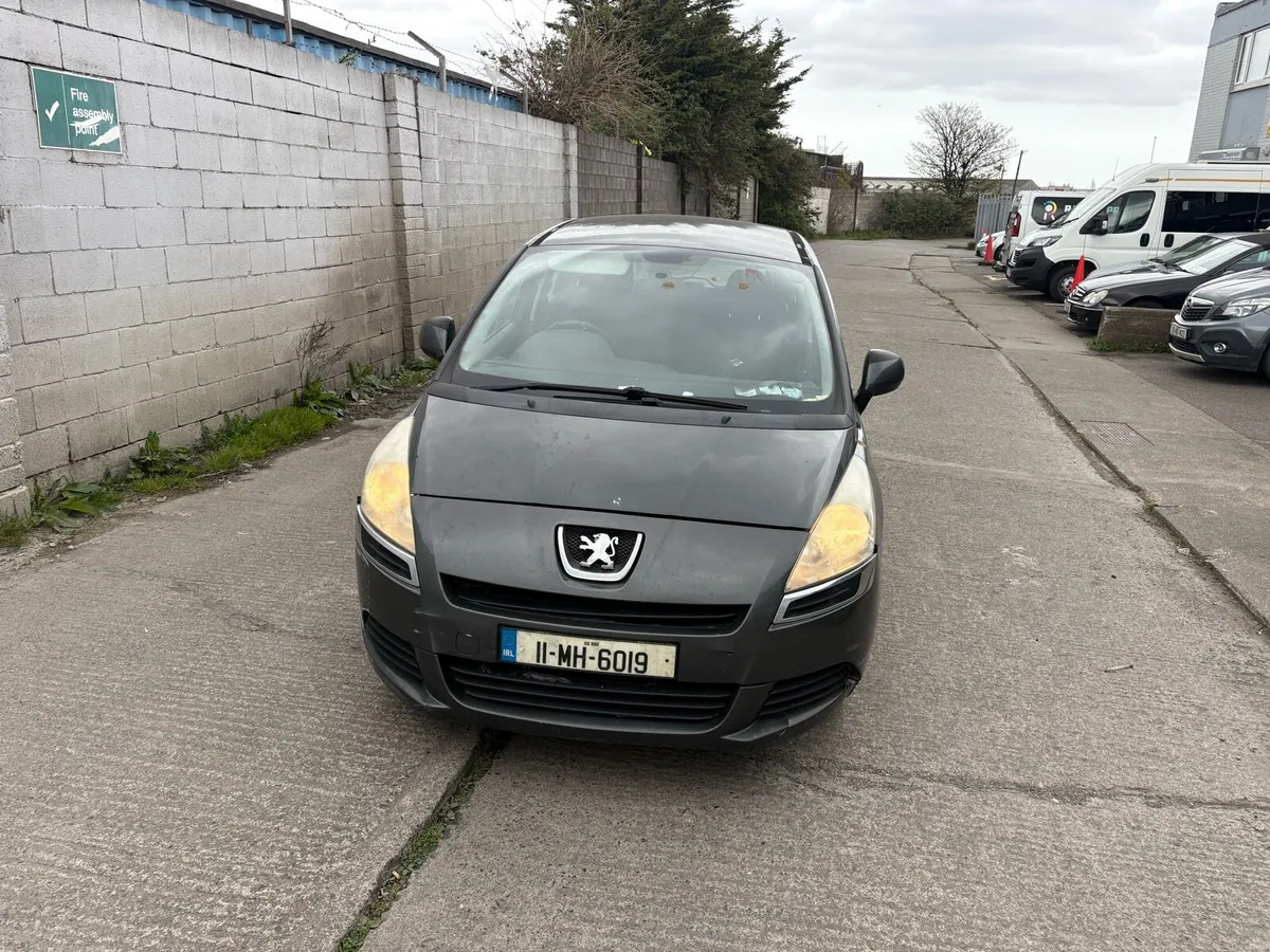 Peugeot 5008 - Image 1